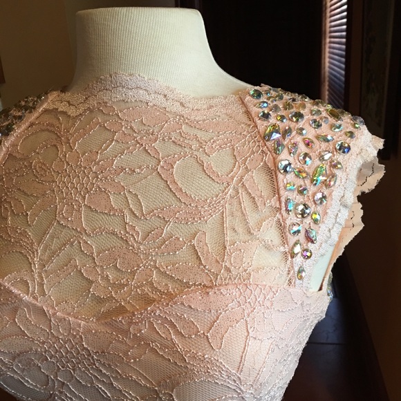 Beautiful Blush Prom Pageant dress - Picture 2 of 8